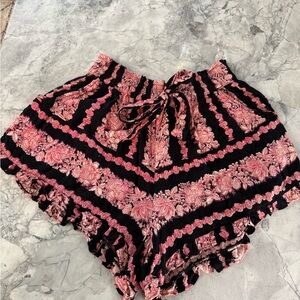 Angie High Waist Floral Black and Pink Shorts Sz M